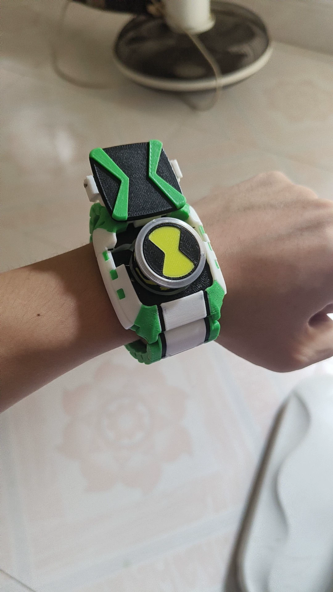 Ben 10 Ultimatrix V2 (Albedo Ultimate Omnitrix – Prop Version) photo review