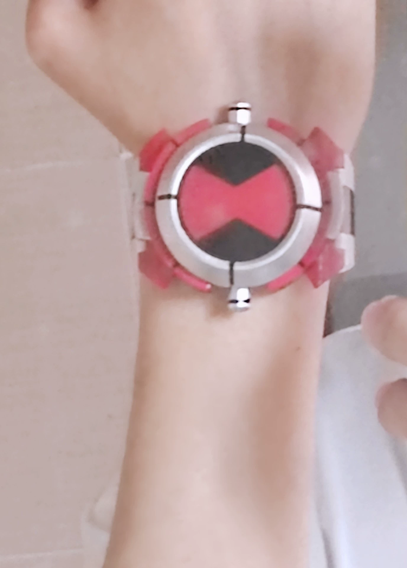 Ben 10 Ultimatrix V2 (Albedo Ultimate Omnitrix – Prop Version) photo review