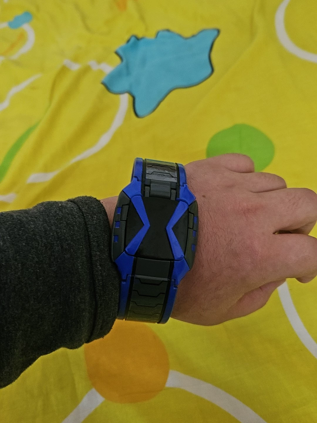 Ben 10 Ultimatrix V2 (Albedo Ultimate Omnitrix – Prop Version) photo review