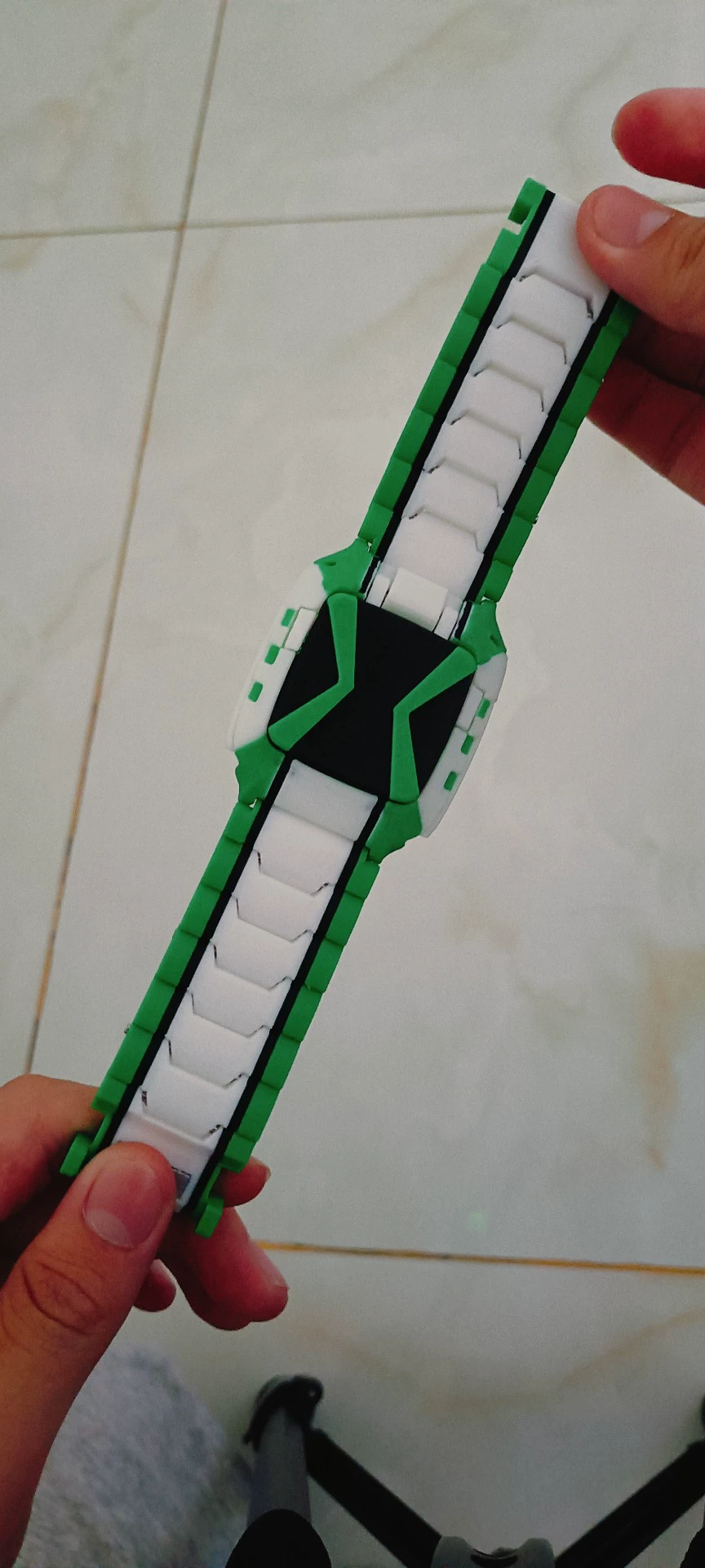 Ben 10 Ultimatrix V2 (Albedo Ultimate Omnitrix – Prop Version) photo review