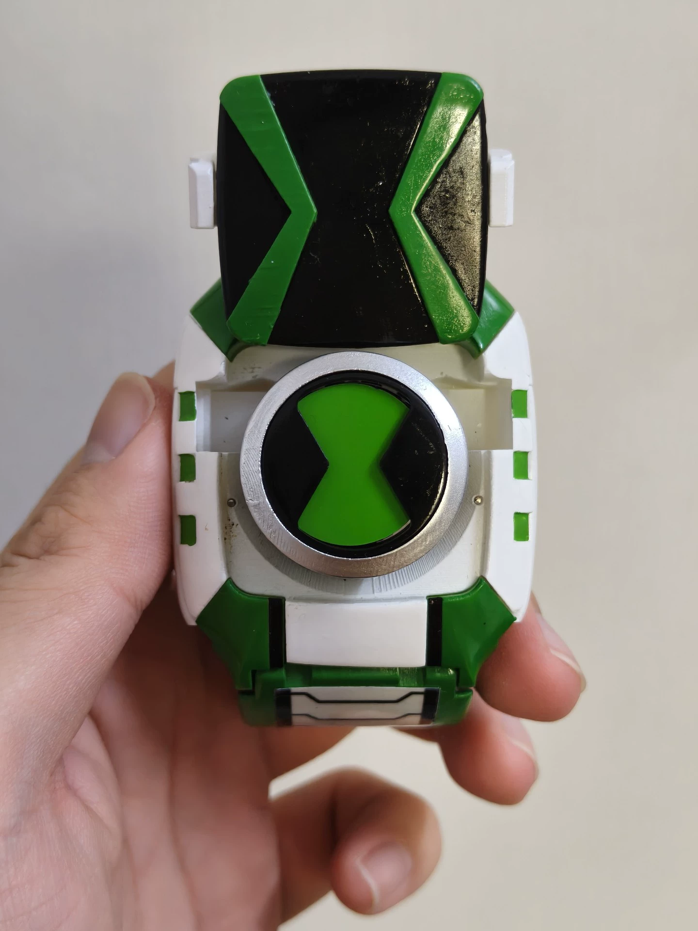Ben 10 Ultimatrix V2 (Albedo Ultimate Omnitrix – Prop Version) photo review