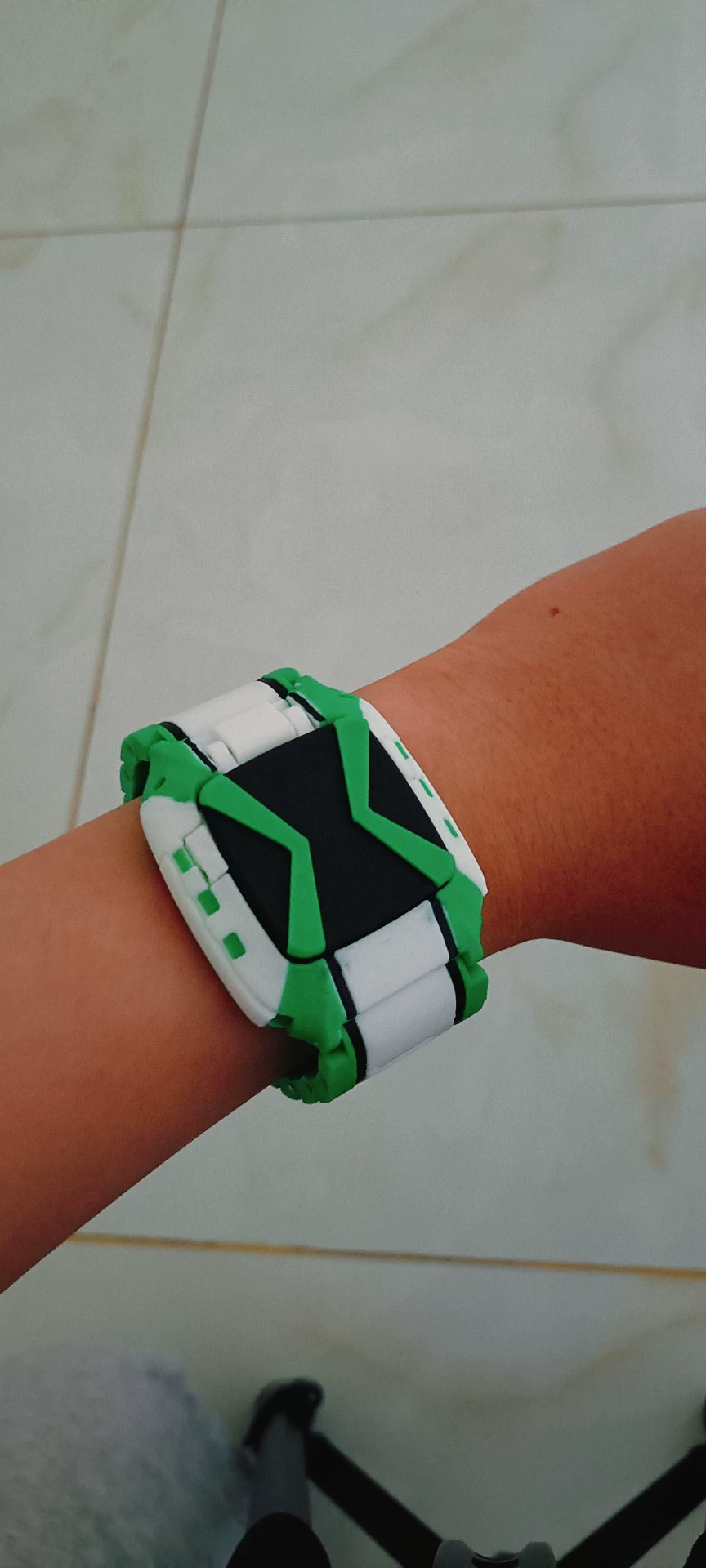 Ben 10 Ultimatrix V2 (Albedo Ultimate Omnitrix – Prop Version) photo review