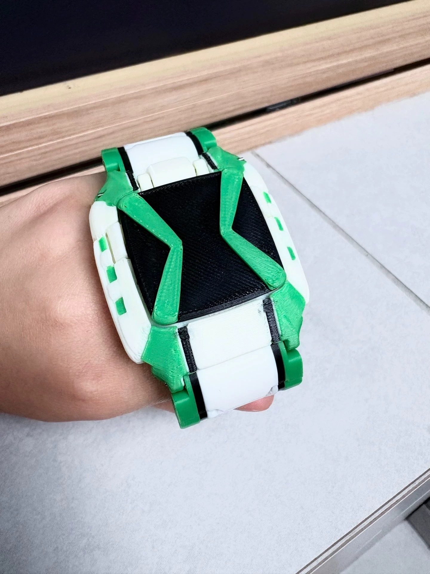 Ben 10 Ultimatrix V2 (Albedo Ultimate Omnitrix – Prop Version) photo review