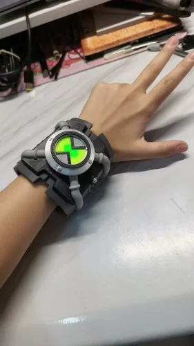 Ben 10 Ultimatrix V2 (Albedo Ultimate Omnitrix – Prop Version) photo review