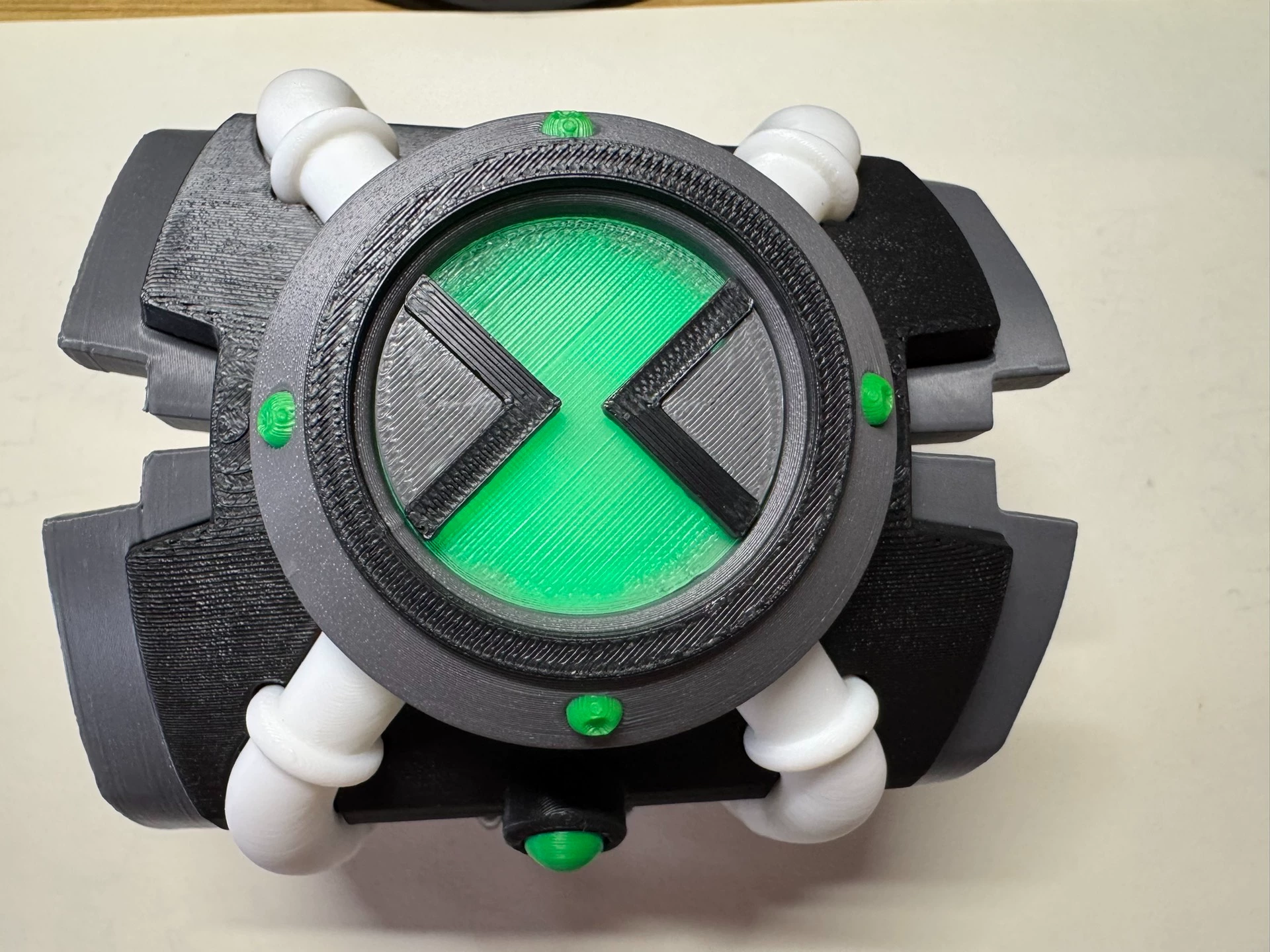Ben 10 Ultimatrix V2 (Albedo Ultimate Omnitrix – Prop Version) photo review