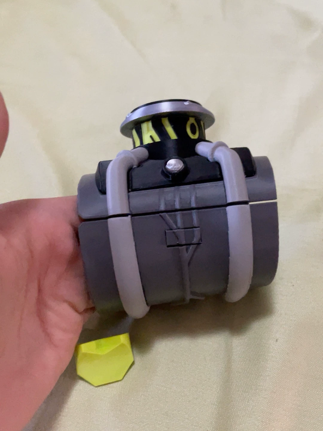 Ben 10 Ultimatrix V2 (Albedo Ultimate Omnitrix – Prop Version) photo review
