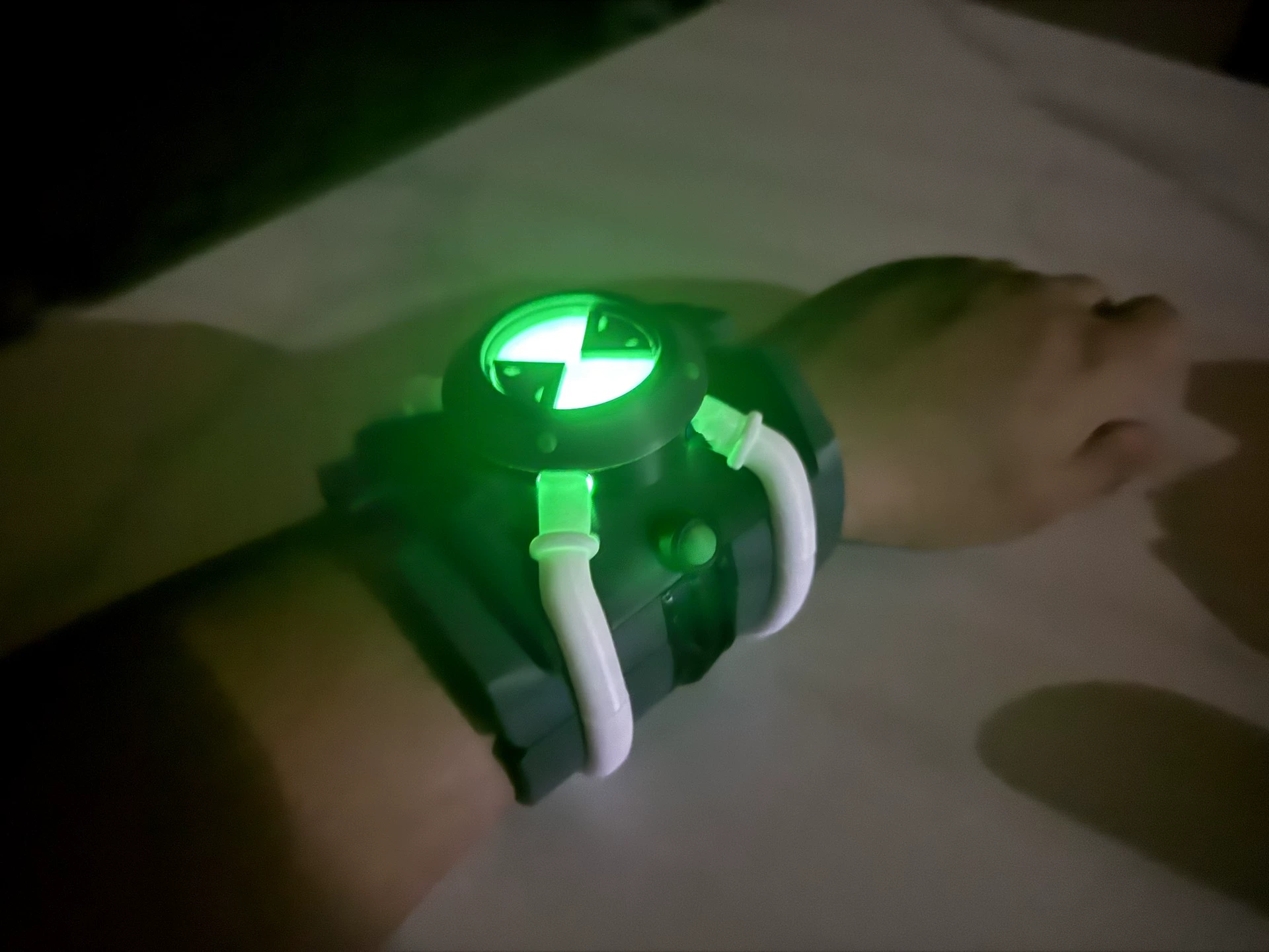 Ben 10 Ultimatrix V2 (Albedo Ultimate Omnitrix – Prop Version) photo review