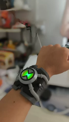 Ben 10 Ultimatrix V2 (Albedo Ultimate Omnitrix – Prop Version) photo review
