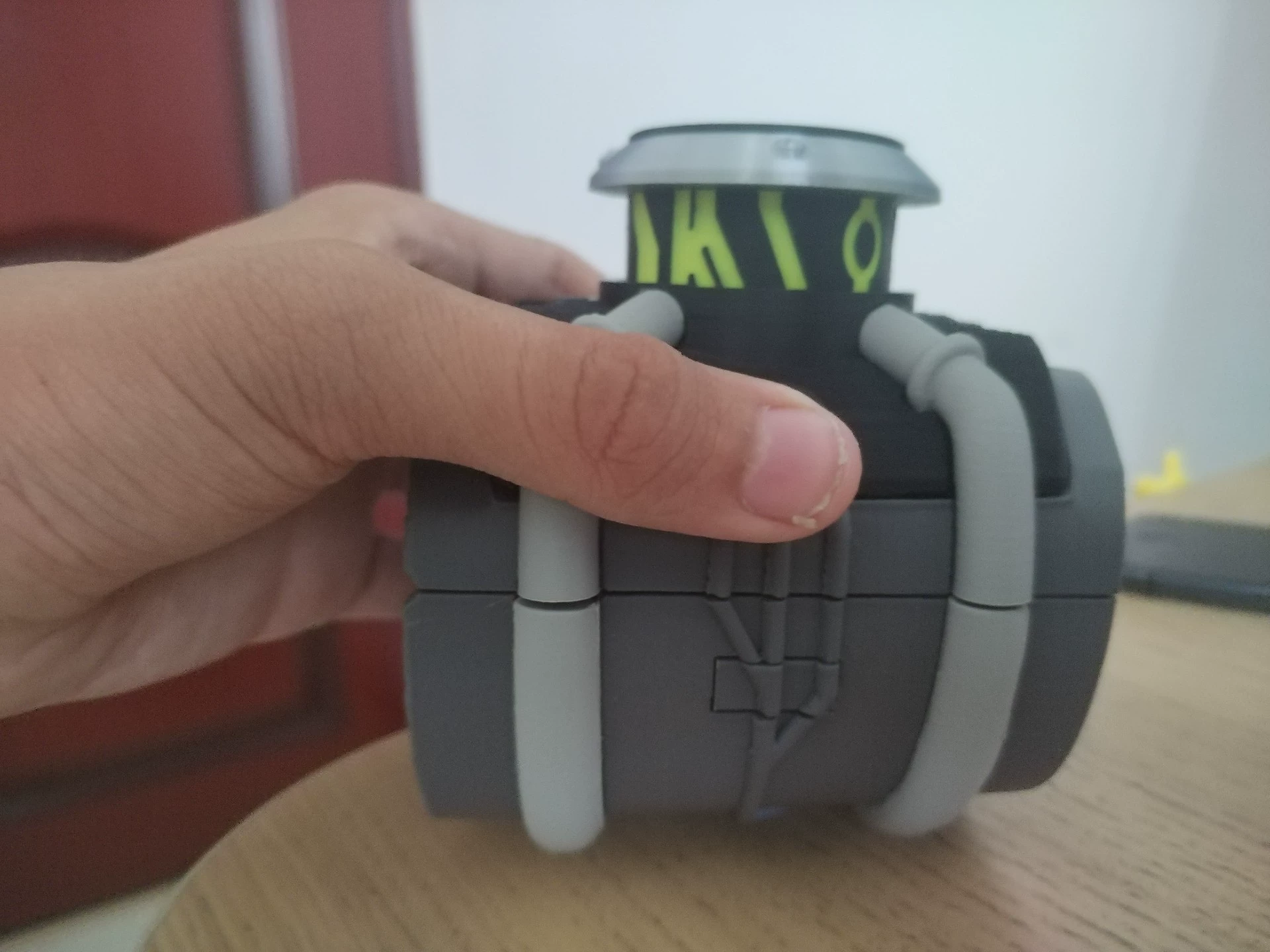 Ben 10 Ultimatrix V2 (Albedo Ultimate Omnitrix – Prop Version) photo review