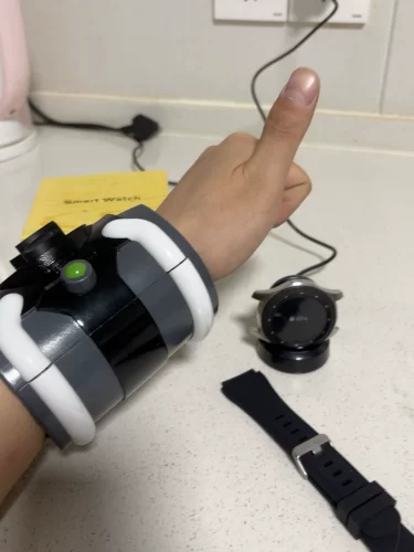 Ben 10 Ultimatrix V2 (Albedo Ultimate Omnitrix – Prop Version) photo review