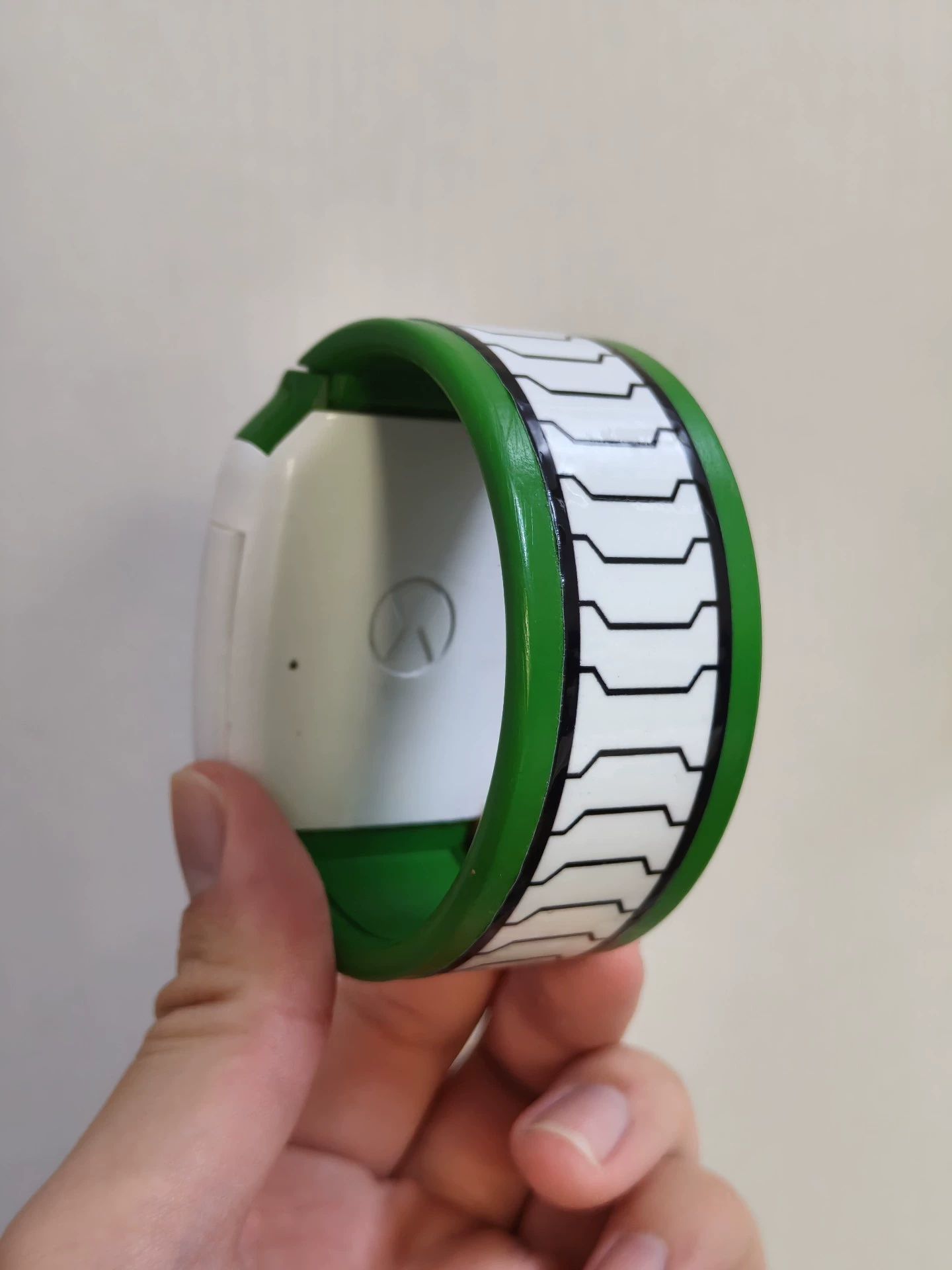 Ben 10 Ultimatrix V2 (Albedo Ultimate Omnitrix – Prop Version) photo review