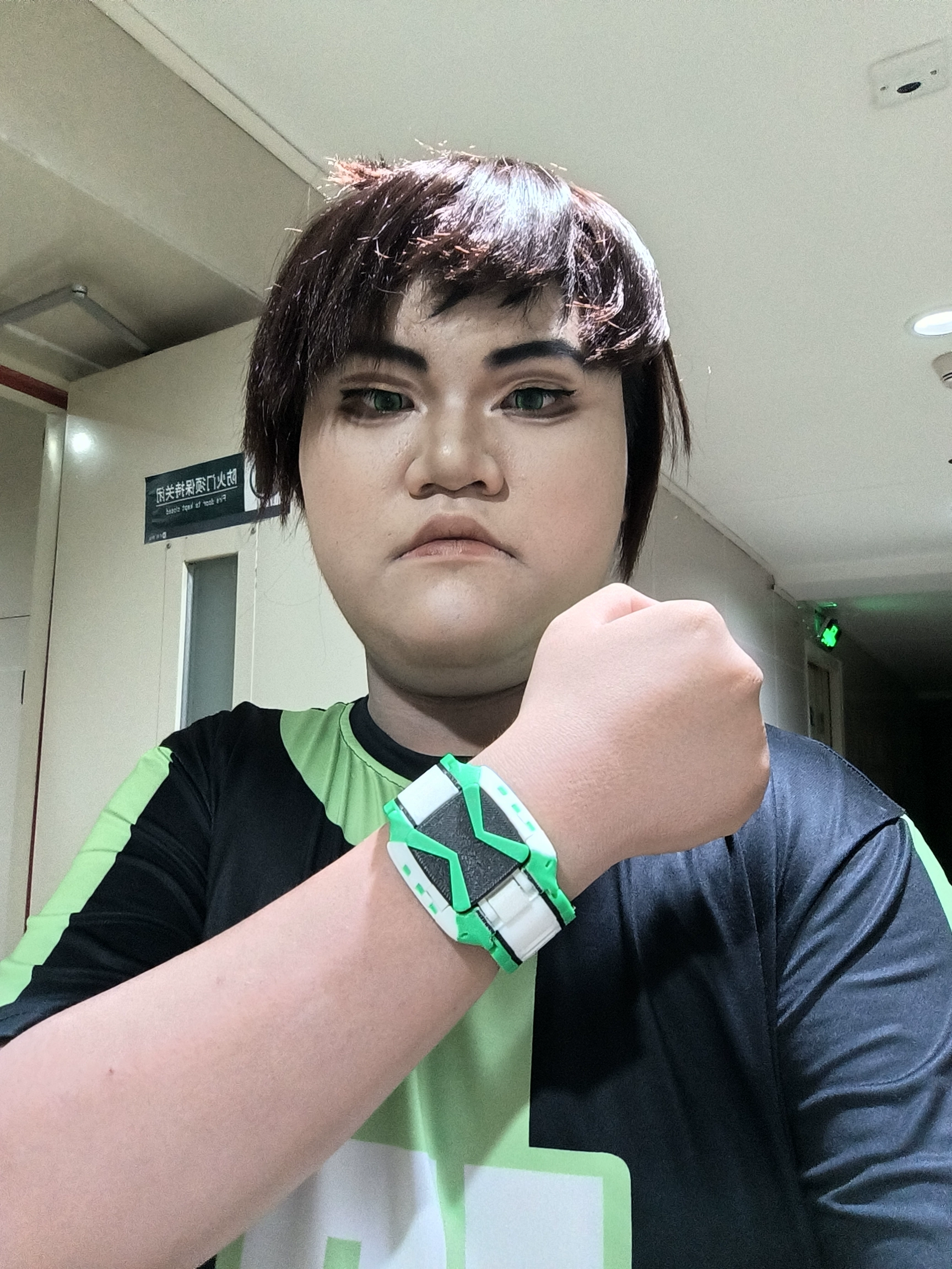Ben 10 Ultimatrix V2 (Albedo Ultimate Omnitrix – Prop Version) photo review