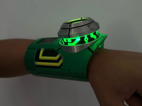 Ben 10 Ultimatrix Watch (Ultimate Alien Watch) Cosplay Prop - Image 10