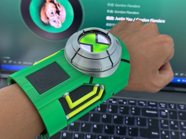 Ben 10 Ultimatrix Watch (Ultimate Alien Watch) Cosplay Prop - Image 6