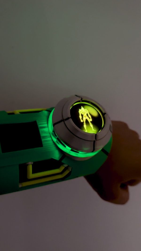 Ben 10 Ultimatrix Watch (Ultimate Alien Watch) Cosplay Prop