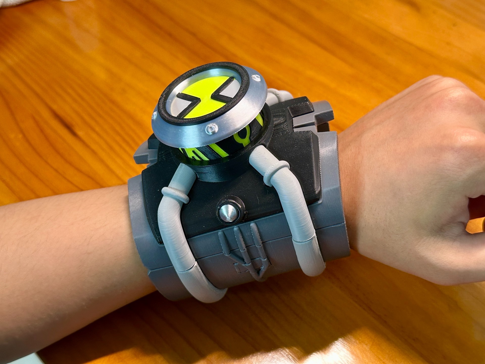 Ben 10 “Race Against Time” Omnitrix (First Live-Action Edition) - Image 6
