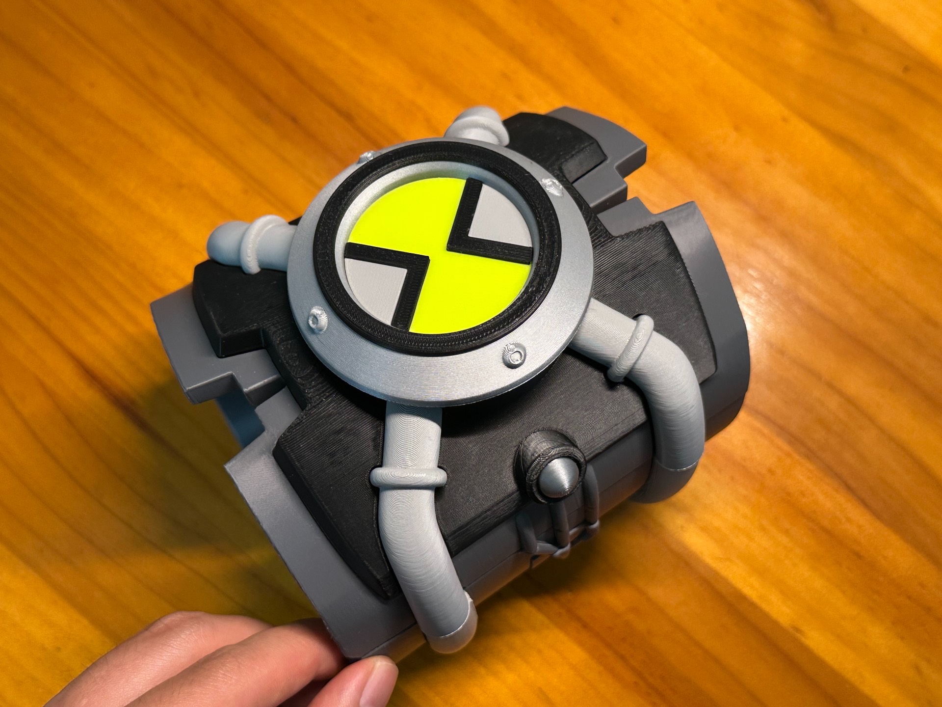 Ultimate Omnitrix watch — daily play and cosplay