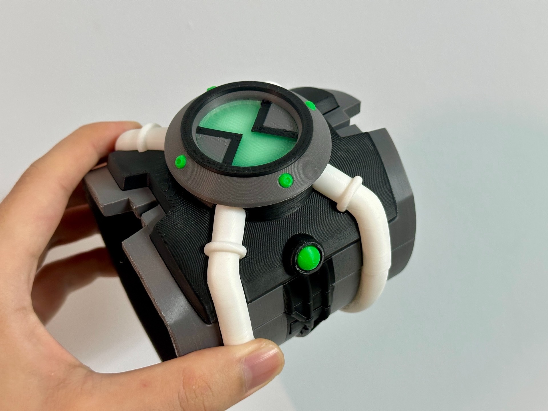 Ben 10 “Race Against Time” Omnitrix (First Generation) - Image 6